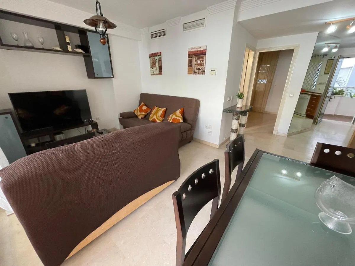 Estepona Beach Suites. Playa Apartment