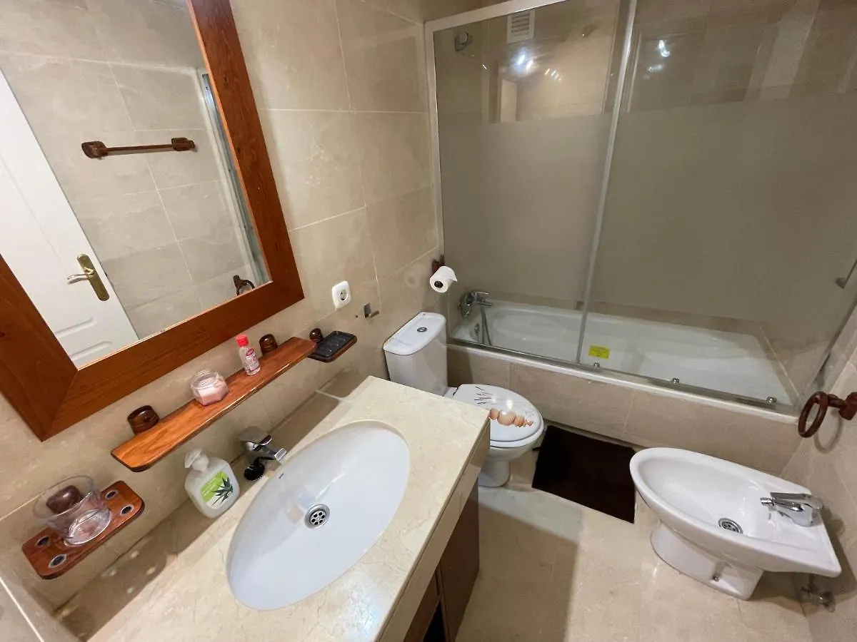 Estepona Beach Suites. Playa 0*,