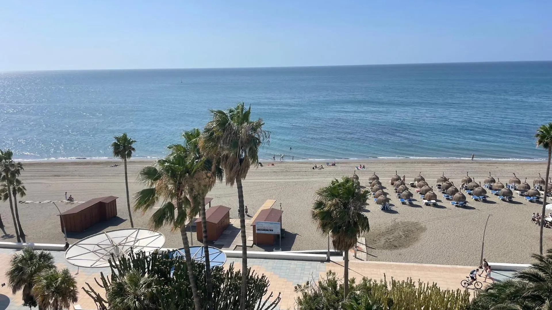 Estepona Beach Suites. Playa Spain